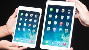 We've got to try Apple's new tablet 