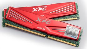 ADATA XPG 2x8 GB DDR3 2133 MHz.