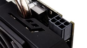 AMD Radeon R9 270 trenger bare en 6-pins strømplugg.