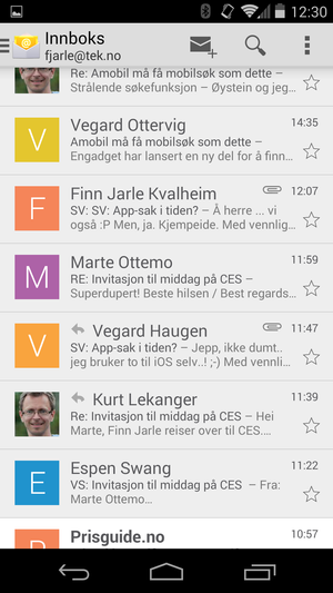 E-posten din organiseres enten med fargekoder eller med bilde av avsenderen. Sistnevnte forutsetter telefonen finner avsenderen i kontaktlisten din på sosiale medier.