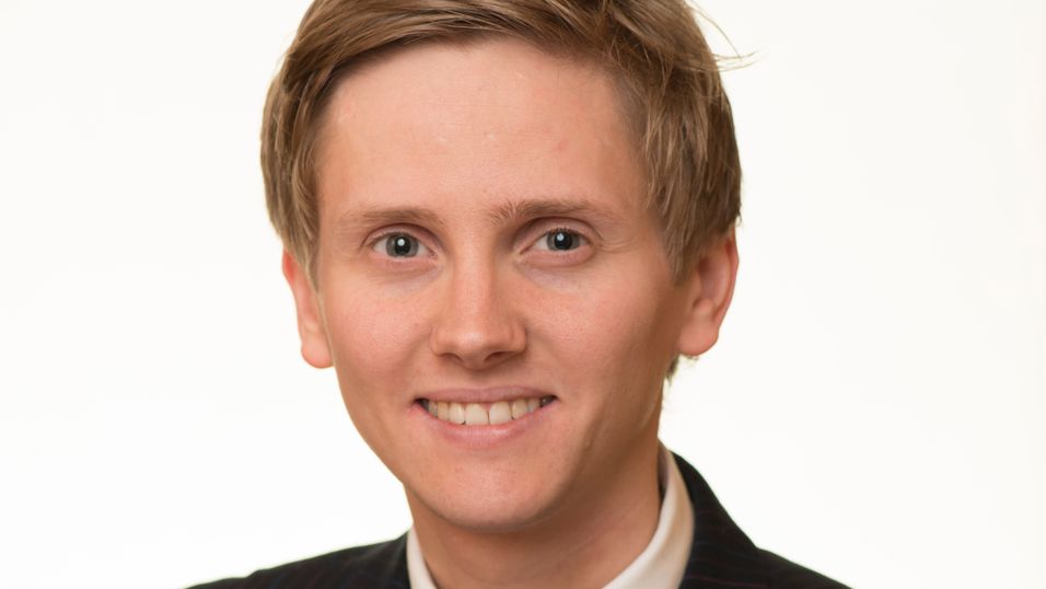 Statssekretær Reynir Jóhannesson i Samferdselsdepartementet sier at bransjen må være villige til å diskutere åpne nett.