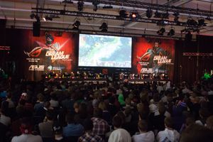 Na'Vi og Fnatic kjemper om førsteplassen.