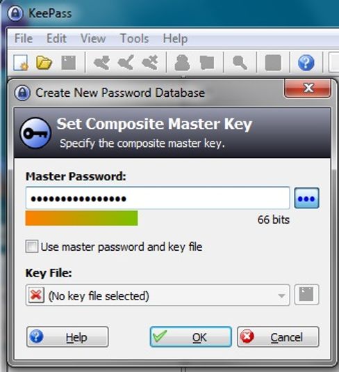 Her får vi tilbakemelding fra KeyPass om hovedpassordet, som skal beskytte alle de andre passordene våre, er sterkt nok.