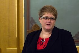 Venstreleder Trine Skei Grande mener direktivet må droppes i Norge.