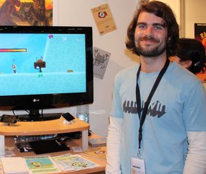 Kristoffer Jetmundsen viser PSN-spillet Umami på spillmessa Gamescom for noen år siden.