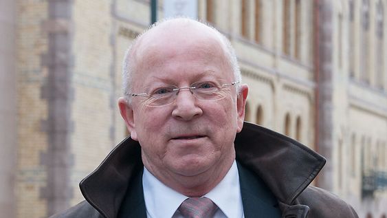 Nkom-sjef Torstein Olsen sier myndighetene må tenke helhetlig der hvor de kommersielle aktørene bare behøver å bry seg om profitt.