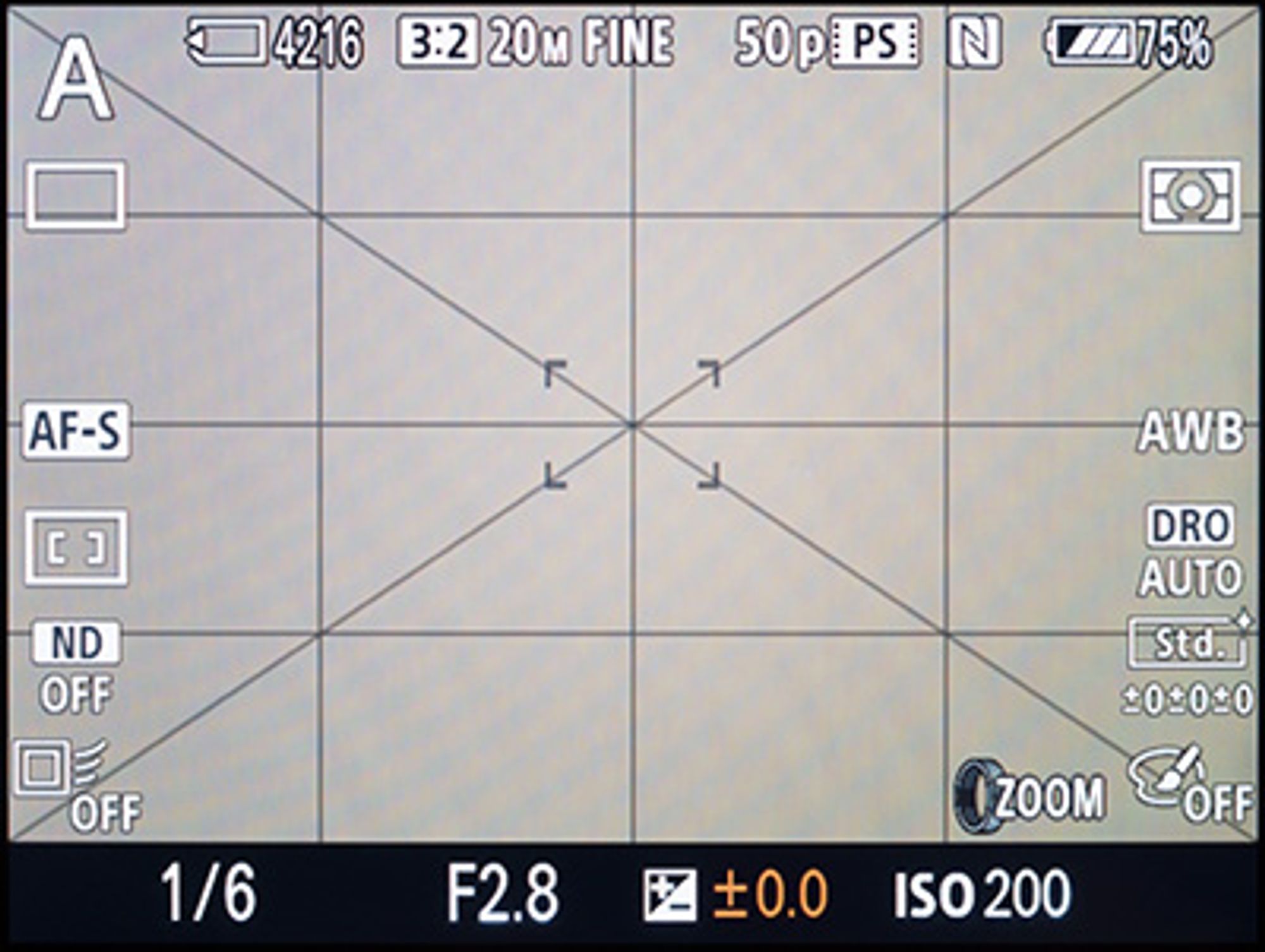 RX10 LCD-skjerm - hvor mye informasjon som vises i selve søkerbildet kan justeres.