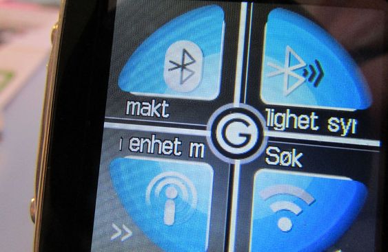 Her er Bluetooth-menyen. Makt er norsk for Power.