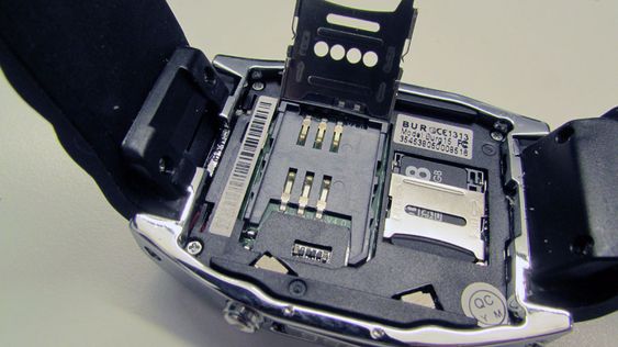 Innmaten ser ut til å stamme fra Nokias overskuddslager.