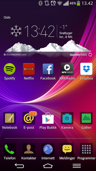 Slik ser den vanlige hjemmeskjermen på G Flex ut. Dette er et litt annet designtema enn det som pryder LG G2.