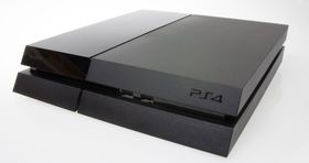 Det går bra med Xbox One, men PlayStation 4 øker likevel forspranget.