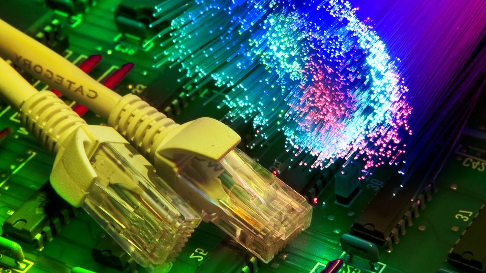 Norske bedrifter kjøper mer fiberbasert bredbånd.
