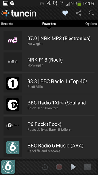 TuneIn Radio har et enormt utvalg radiostasjoner, og lar deg enkelt velge kvalitet på lydstrømmen.
