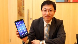 Her viser Mr. Jerry Huang frem den nye 7-tommeren MediaPad X1. Slike produkter skal bidra til å drepe myten om at kinesiske produsenter ikke kan klage premiumprodukter.