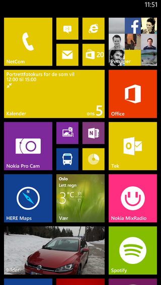 I Windows Phone har du to viktige skjermbilder. Appmenyen, og denne hjemmeskjermen som viser såkalte live tiles. Flisene forhåndsviser innholdet i apper og innbokser.