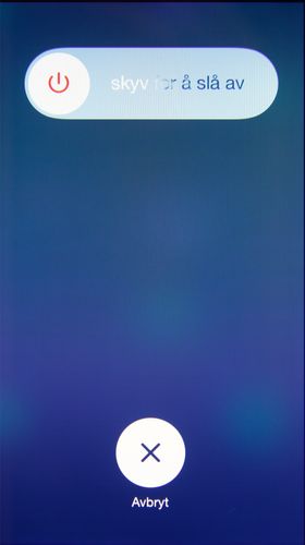 Apple har redesignet deler av iOS. Låseklossen er tilbake når du skal skru av telefonen.