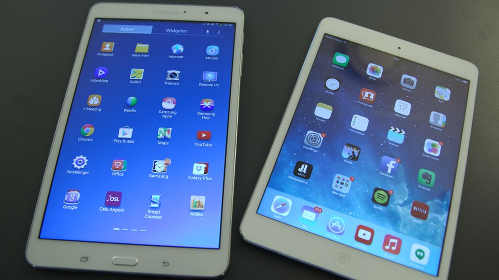 Tab Pro 8.4 til venstre, iPad Mini 2 til høyre.