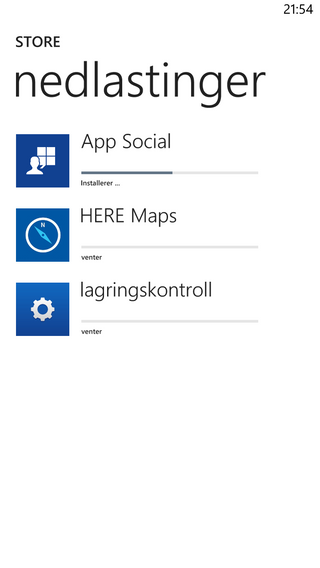 Vi forsøkte å forlate appbutikken under en oppdatering. Den fortsatte der vi slapp da vi kom tilbake. Windows Phone er fortsatt ingen kløpper på å gjøre mange ting samtidig.