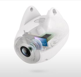 Et stabilisert kamera på 14 megapiksler står for fotografering og videofilming. Her kan du også få råfilene.