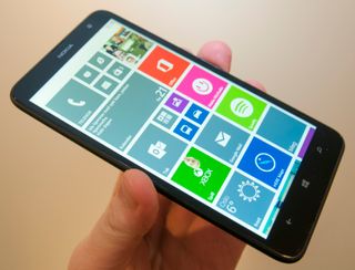 Helt siden Microsoft lanserte Windows Phone har undertegnede likt designen godt. Det er så fargerikt og pent, at det tilfører litt utsmykking til telefoner som ellers ser litt kjedelige ut.