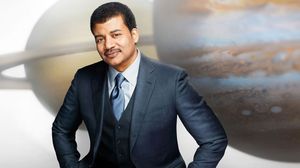 Den kjente astrofysikeren Neil deGrasse Tyson forteller deg hvordan universet ble til på åtte minutter.