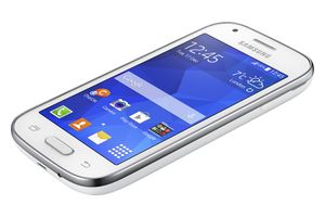 Samsung Galaxy Ace Style fås i både svart og hvitt.