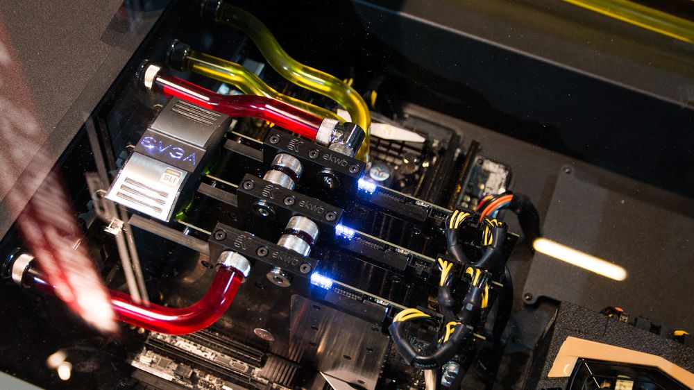 Kan tre solid overklokkede GeForce GTX 780 Ti hamle opp med fire stykker som ikke er klokket like høyt opp?