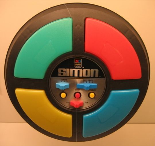 Selv om det neppe kan kategoriseres som et musikkspill lot hermespillet Simon spilleren spille enkle melodier.