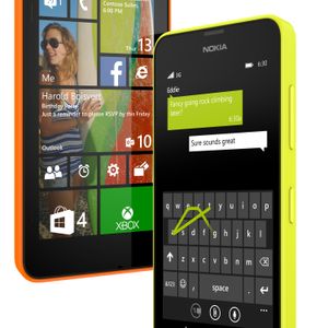 Korpela tror Nordmenn vil sette pris på Nokia Lumia 630 fra Microsoft fordi den er både billig og funksjonsrik.
