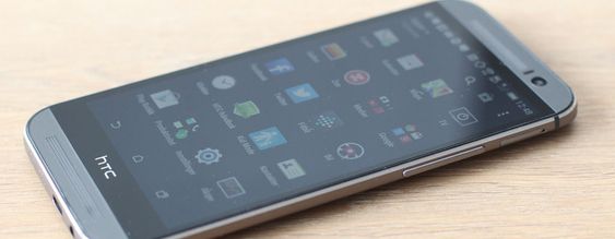 HTC One (M8).