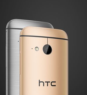 HTC One mini 2 fås i to farger.