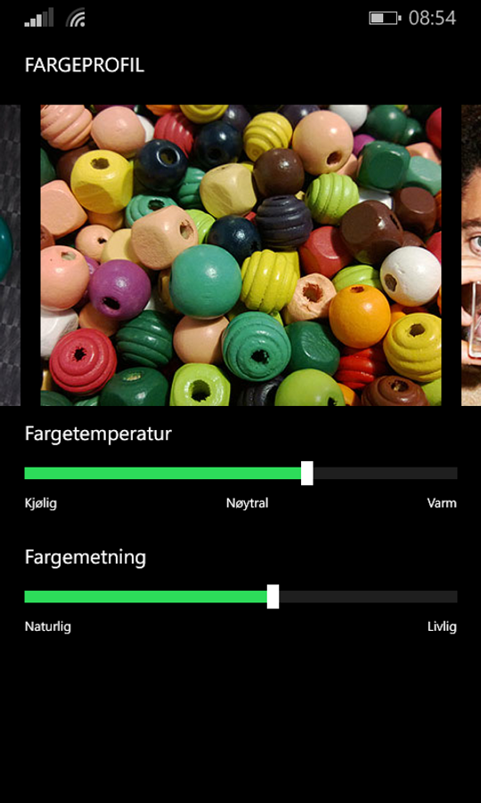 Du kan justere fargemetning og fargetemperatur manuelt.