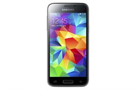 Skjermen i Galaxy S5 Mini har fått mye høyere oppløsning enn forrige Mini-modell fra Samsung. Det er likevel et stykke opp til toppmodellens full-HD-skjerm.