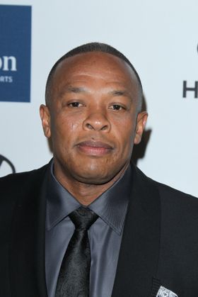 Apple kjøpte seg nettopp opp i hodetelefonprodusenten Beats by Dr. Dre, noe som resulterte i at den verdenskjente rapperen, og kompanjongen Jimmy Lovine, nå også jobber for Apple.