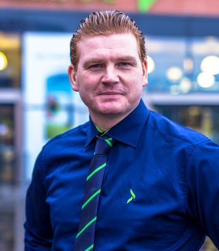 Øystein Andre Schmidt, Elkjøps kommunikasjonssjef.