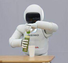 Kanskje vil Hondas robot ASIMO bli en av deltakerne.