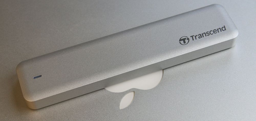 Med eksternt kabinett i matchende metall er det klart at JetDrive er skapt for Mac.