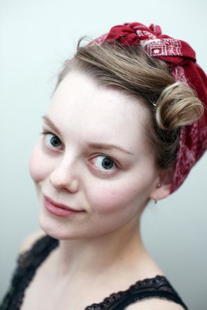 KONSOLL-GAMER: Stine Paulsen håper hun får en rolig unge slik at hun får utnyttet sim nye PS 4 maksimalt.
