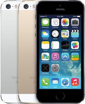 Slik ser dagens iPhone 5S ut. Det ser ut til at neste generasjon vil markere overgangen til en drastisk fornyet designfilosofi.