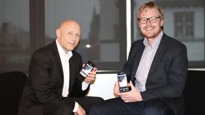 Salgs og Markedsdirektør Thomas Zaubi (til venstre) og Andreas Parr Bjørnsund, Prosjektleder. .