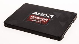 Radeon R7 SSD 240 GB.