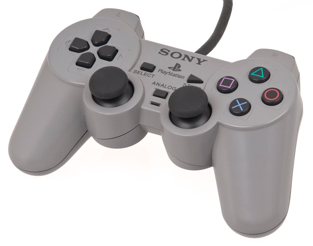 Den første DualShock-kontrolleren etablerte en ny standard.