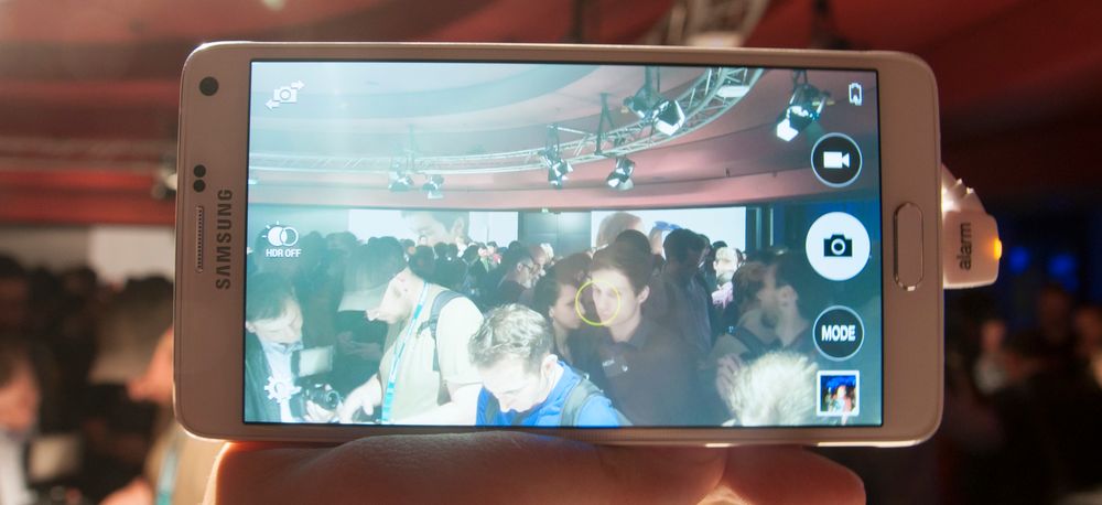 Kameraet er forbedret i Galaxy Note 4, og har nå optisk stabilisering. Det skal gi bedre bilder i mørke omgivelser.