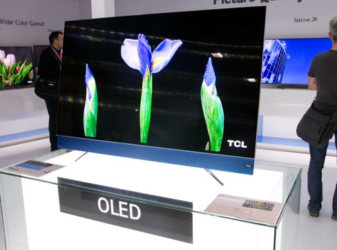 TCL byr også på OLED.