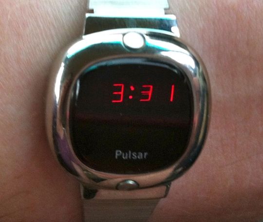 Pulsars første digitale klokke. .