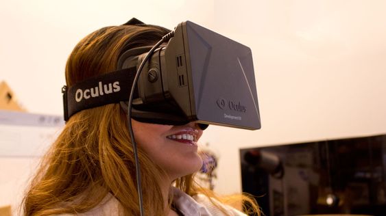 Oculus Rift startet som et Kickstarter-prosjekt, og er nå kjøpt opp av Facebook.