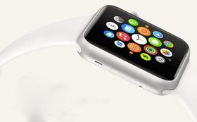 Slik ser Apples klokke ut med startskjermen fra Apple selv. UhrArts etterligning er ganske god.