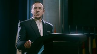 Kevin Spacey, eller Jonathan Irons som han kalles i spillet, er gjengitt med skremmende presisjon.