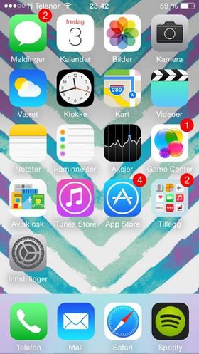 Sophie Boye Forstrønen er tydeligvis godt fornøyd med Apples app-utvalg.