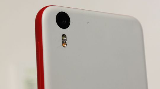 dESIRE-eYE-KAMERA-FRONT.